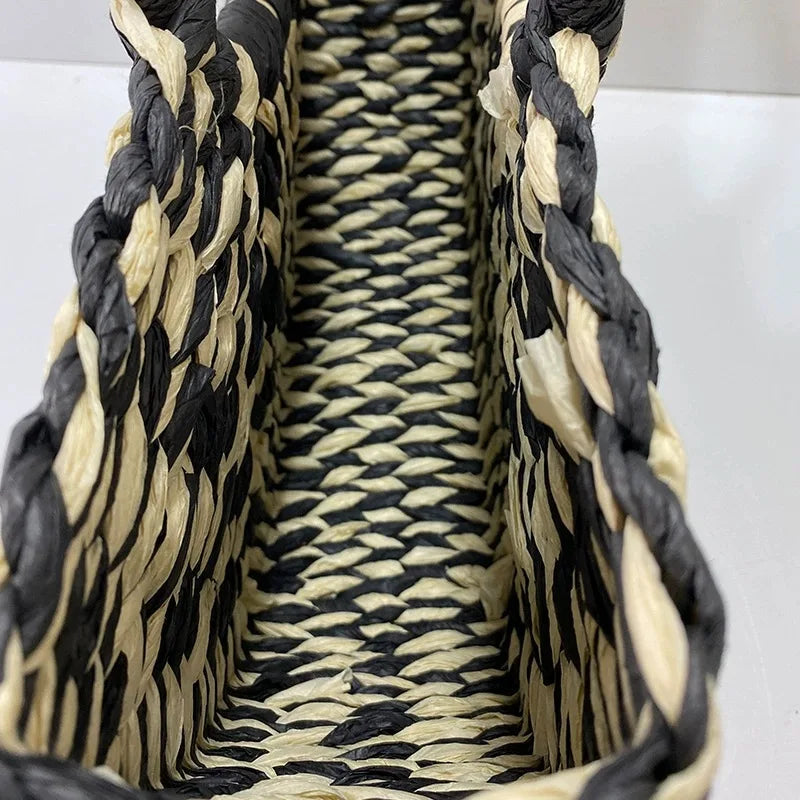 Simple All-Match Handbag Ladies 2024 New Handbags Women Round Bucket Straw Bag Korean Handmade Woven Basket Rattan Handbag