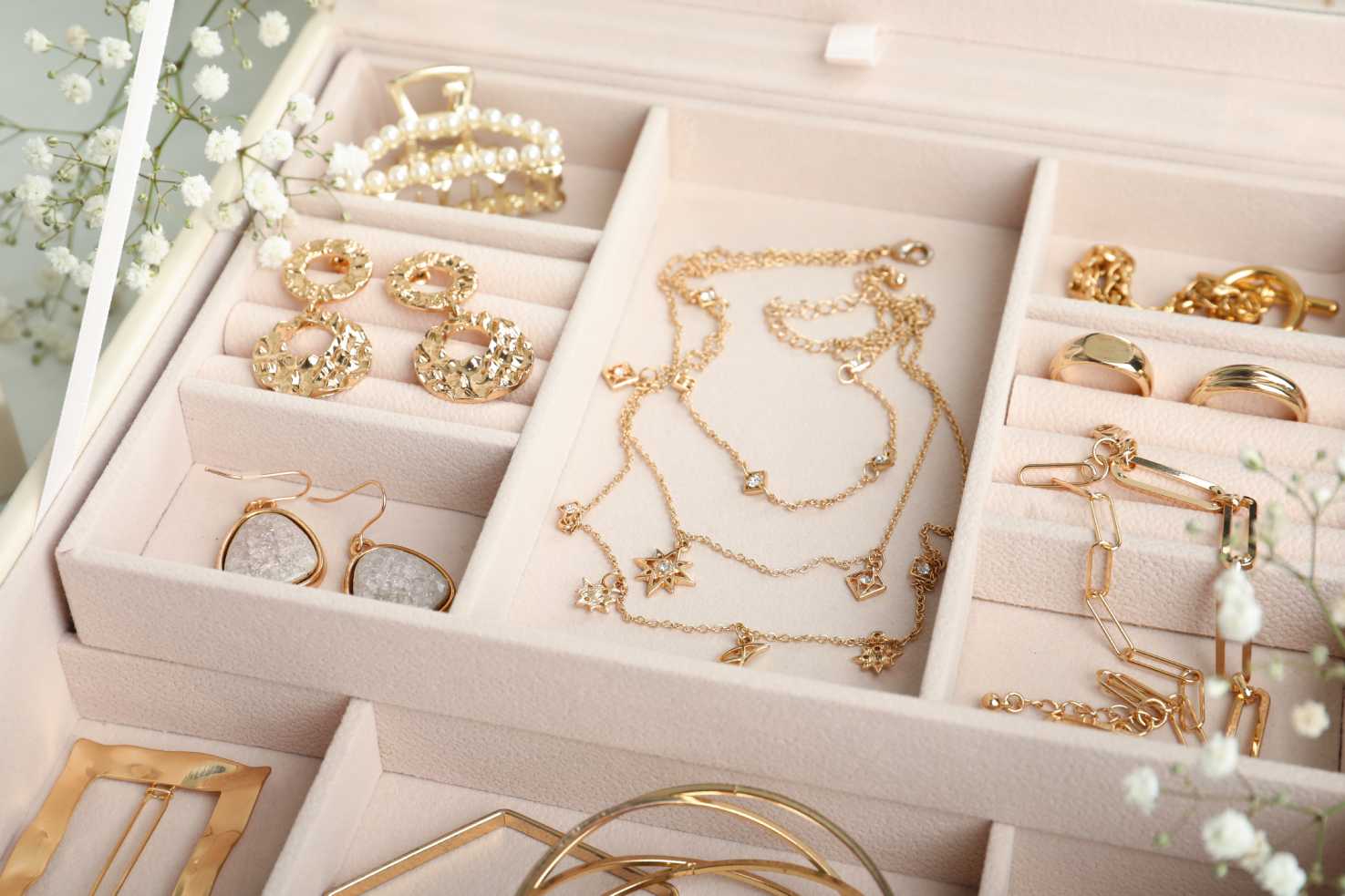 Jewelry & Accessories